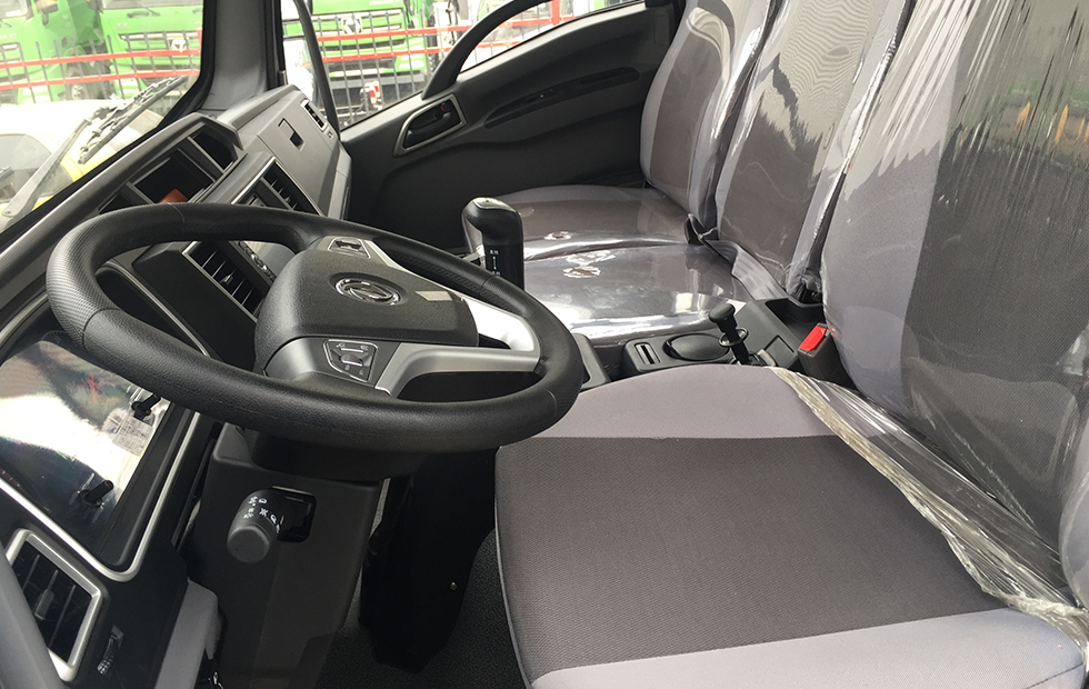 東風(fēng)新款11噸純電動灑水車